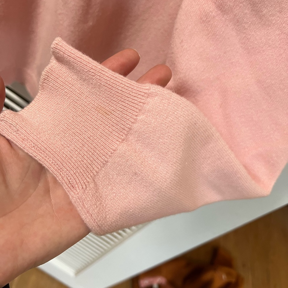 Cashmere Sweater - Picture 8 of 9